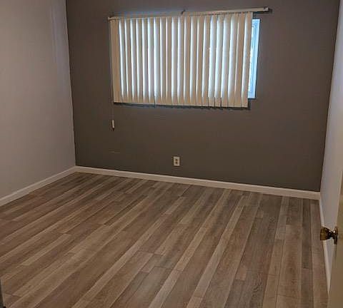 4th image of 2285 Dorval Dr