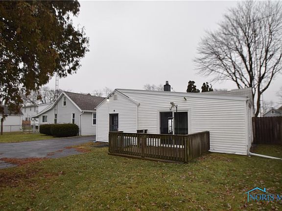 4th image of 238 Eastwood Ave