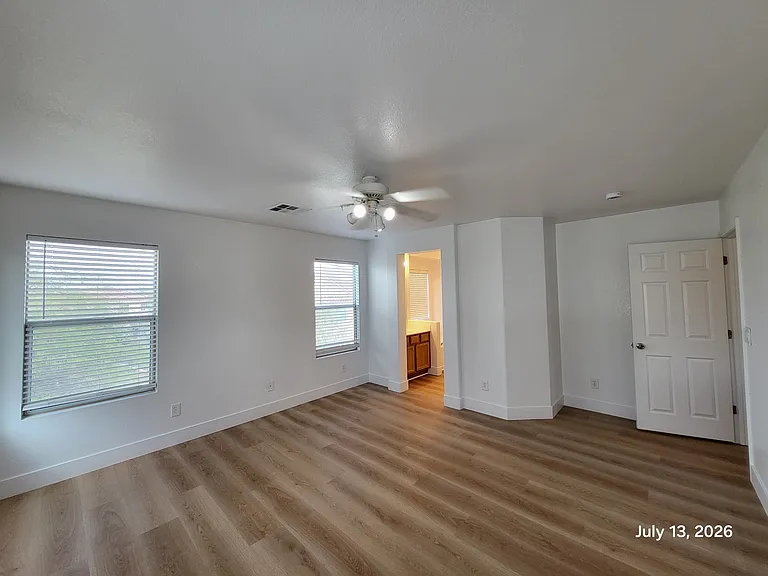 6142 Novelty St — Photo 14