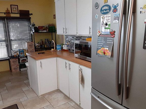 4th image of 409 Forest Ln