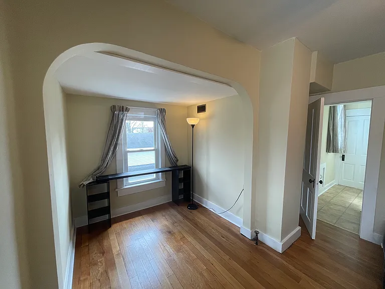 325 S Plum St #3 — Photo 8