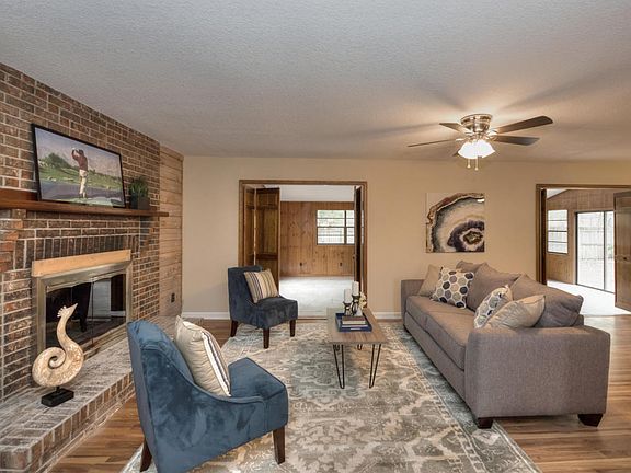 4th image of 2021 Spanish Bluff Dr