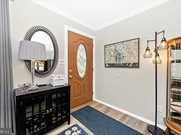 4th image of 305 Glyndon Dr