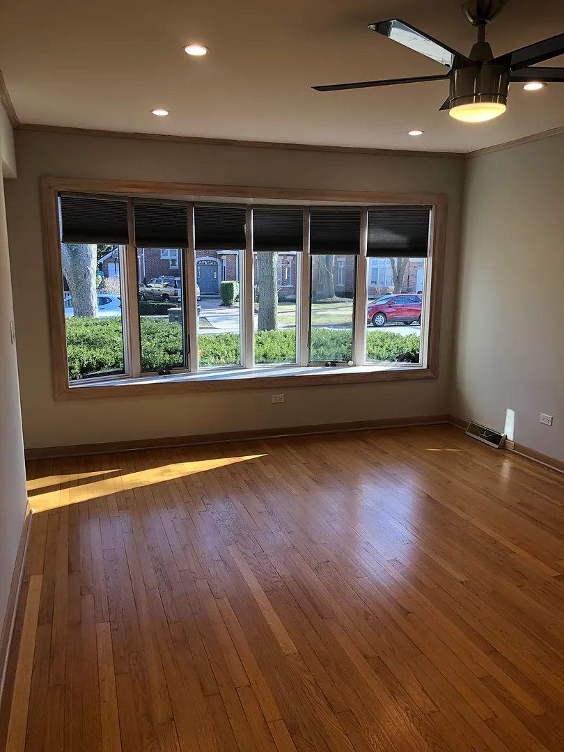 3 bed, $3,400 — Photo 3