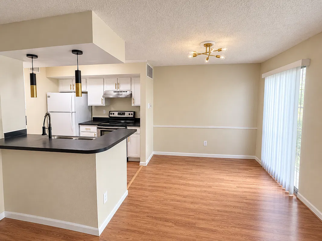 1 bed, 1.0 bath, 746 sqft, $1,250 — Photo 4