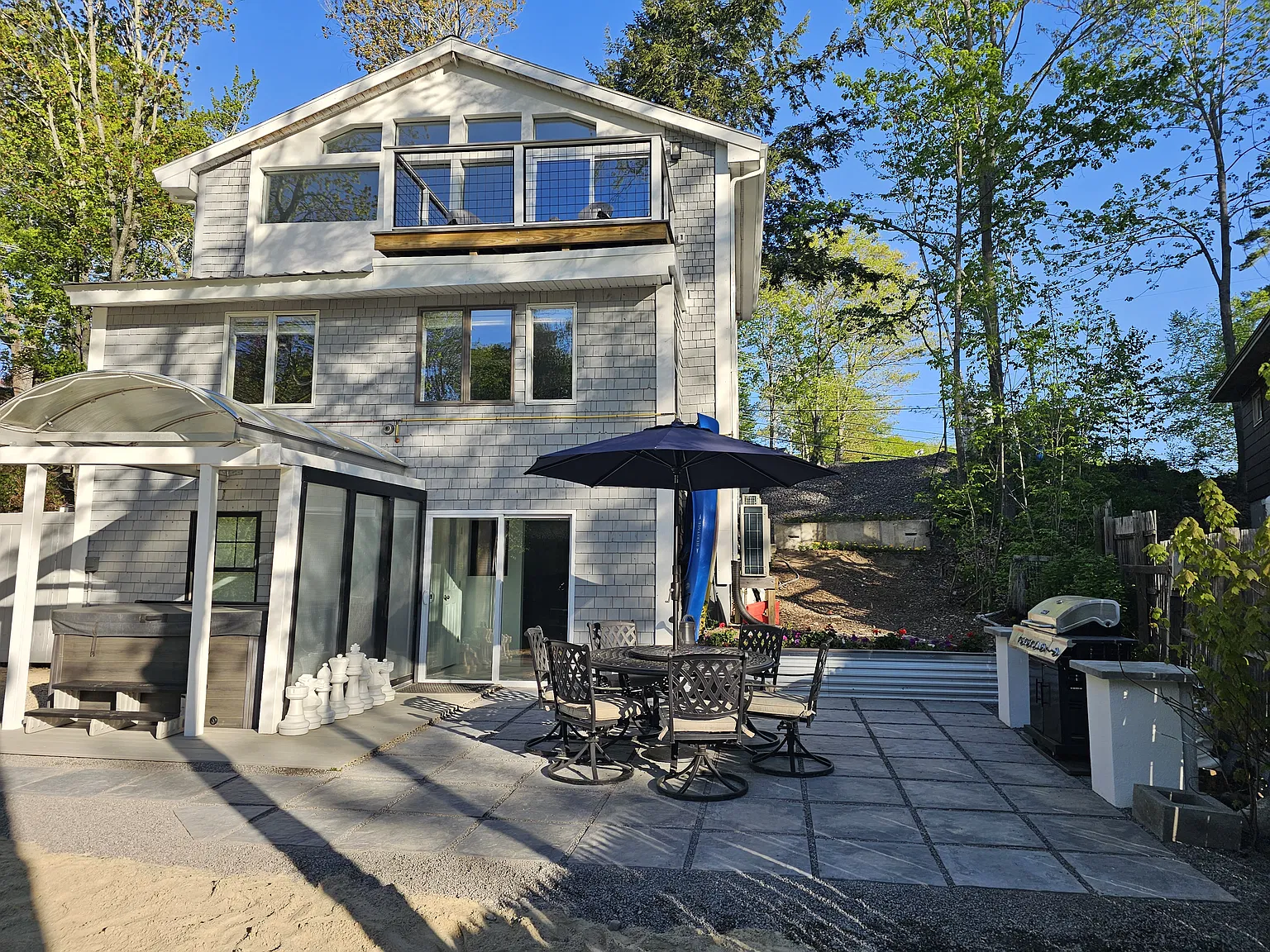 3 bed, 1300 sqft, $2,590 — Photo 3