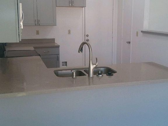 4th image of 6537 N 71st Dr
