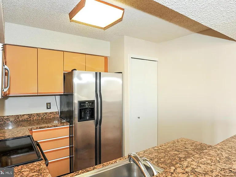 6009 Curtier Dr #C — Photo 8