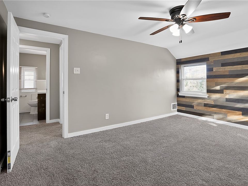 10th image of 300 McCutcheon Ln