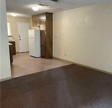 4th image of 1510 N Indian Springs Dr #10