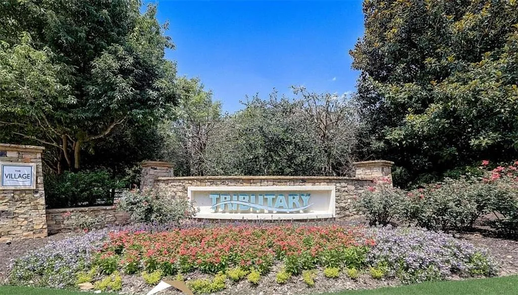 1 bed, 1.0 bath, 2800 sqft, $1,400 — Photo 2