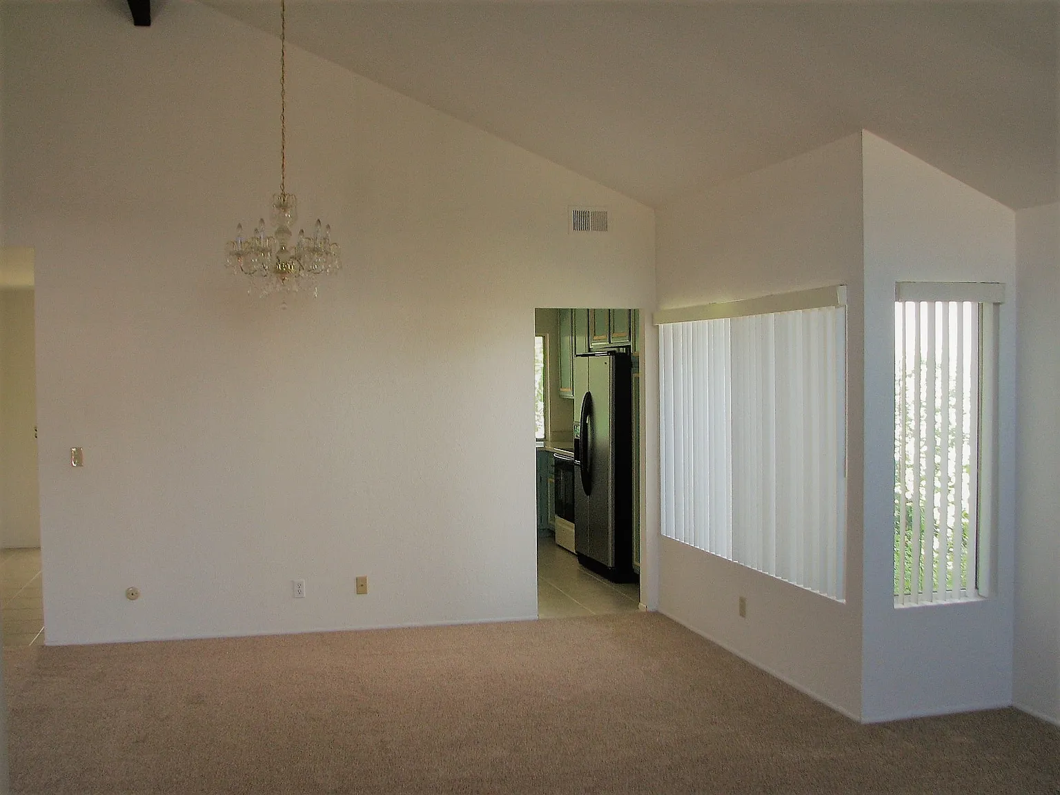 3 bed, 1568 sqft, $3,855 — Photo 3