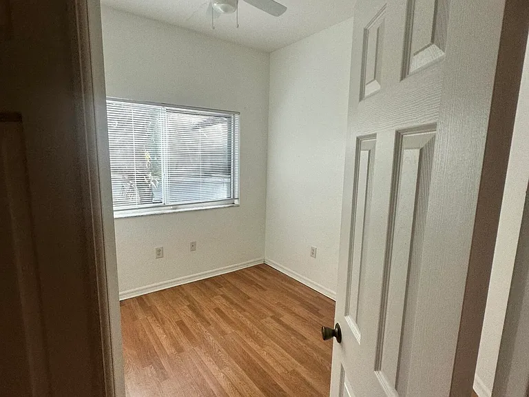 220 Crestwood Cir #106 — Photo 19