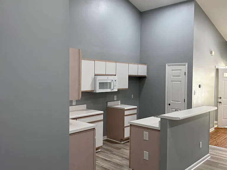 116 Hester Dr — Photo 4
