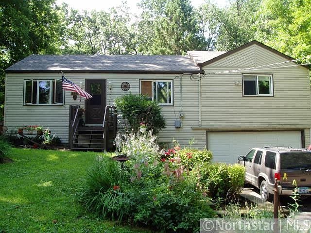 2nd image of 220 Fernwood Pl