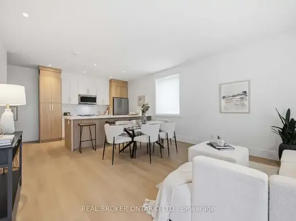 102 Boultbee Ave, Toronto, ON