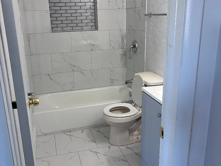 3300 SW 28th St #209 — Photo 3