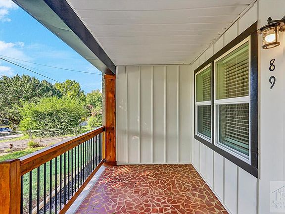 2nd image of 89 Sunrise Ave
