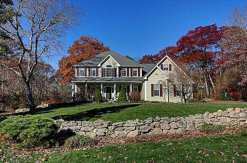 2nd image of 21 Caitlin Ct