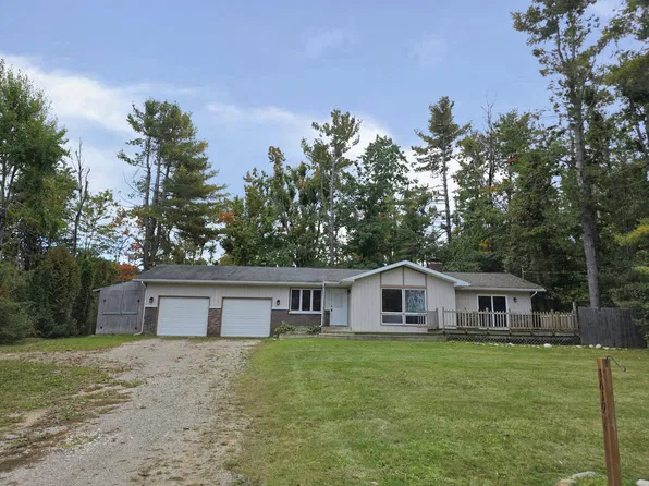 1619 Geres St N, Gaylord, MI 49735