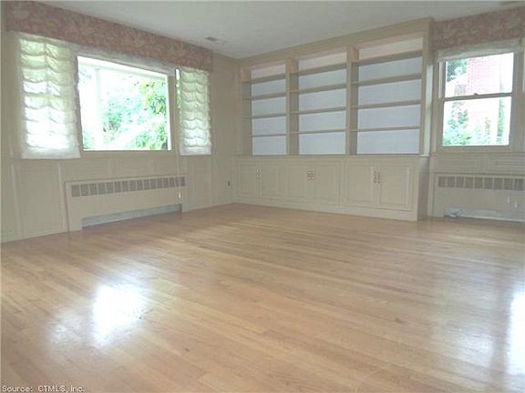 2nd image of 14 Gaylord Dr