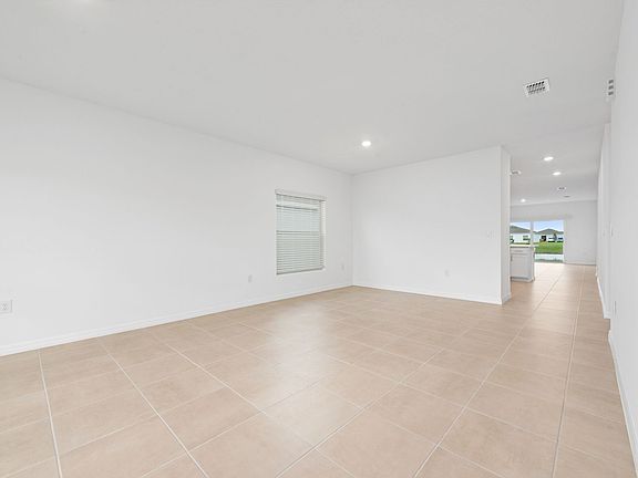 4th image of 237 Garnet Ave