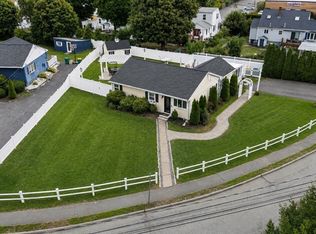 15 Riverside Ct, Norwood, MA 02062