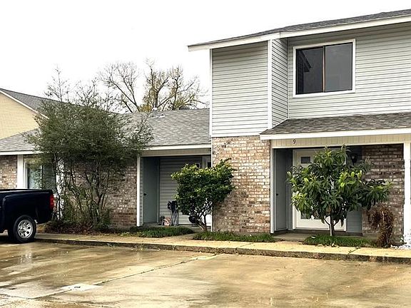 2nd image of 382 Fairway Dr APT 9
