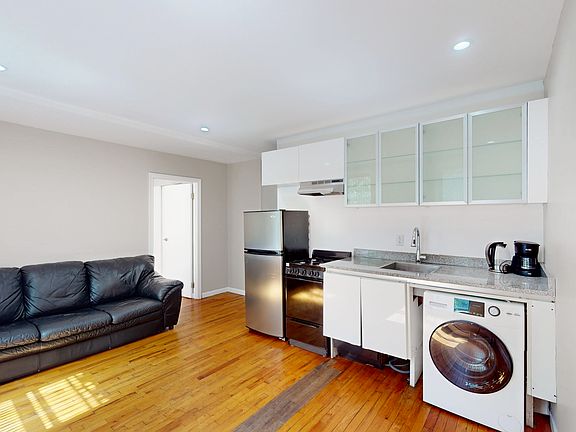 3rd image of 69 W 107th St APT 2B