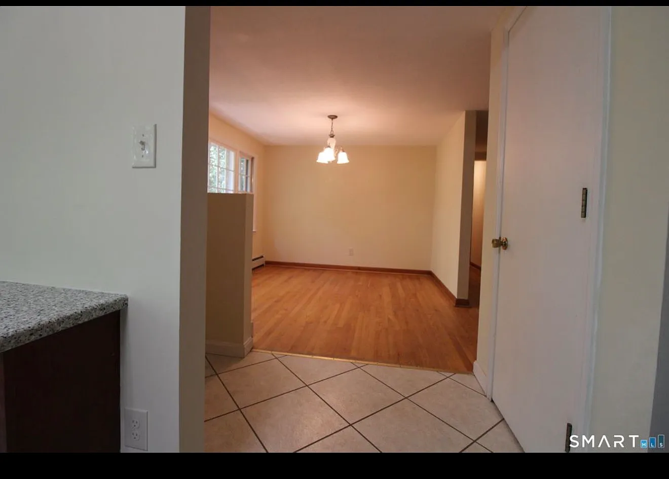 3 bed, 1848 sqft, $2,900 — Photo 2
