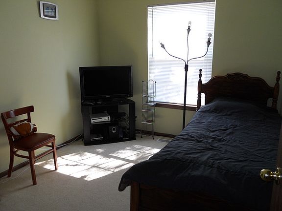 5th image of 34 Coolidge Ct Unit A
