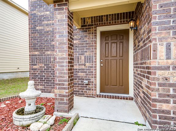 3rd image of 10434 Rosewood Crk