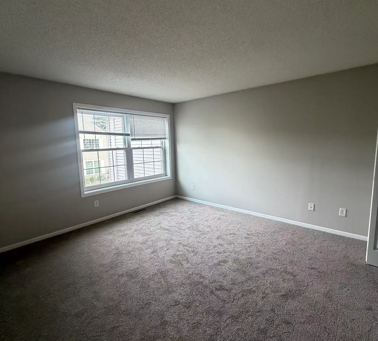 2 bed, 1.5 bath, 1119 sqft, $2,100 — Photo 3