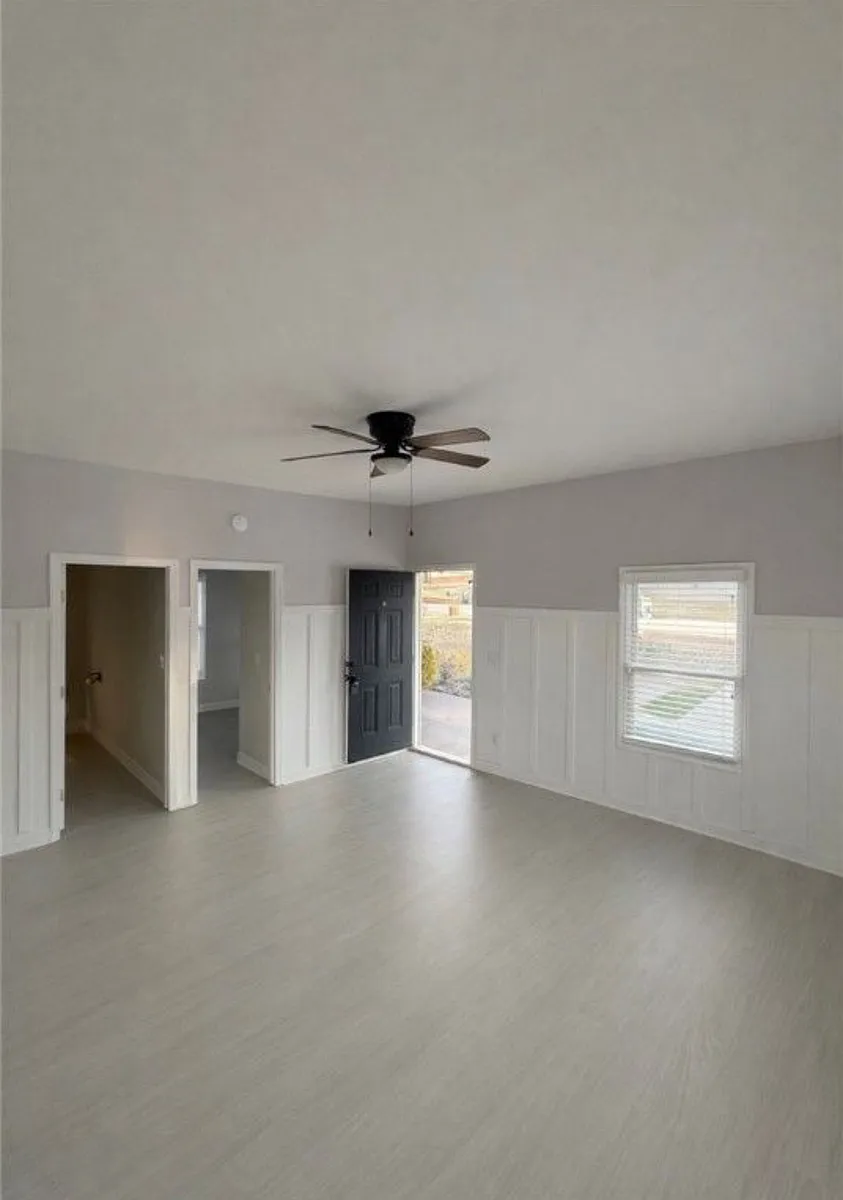 Entry way to Living Room, 1st bedroom and bathroom. - 18 Clemson St