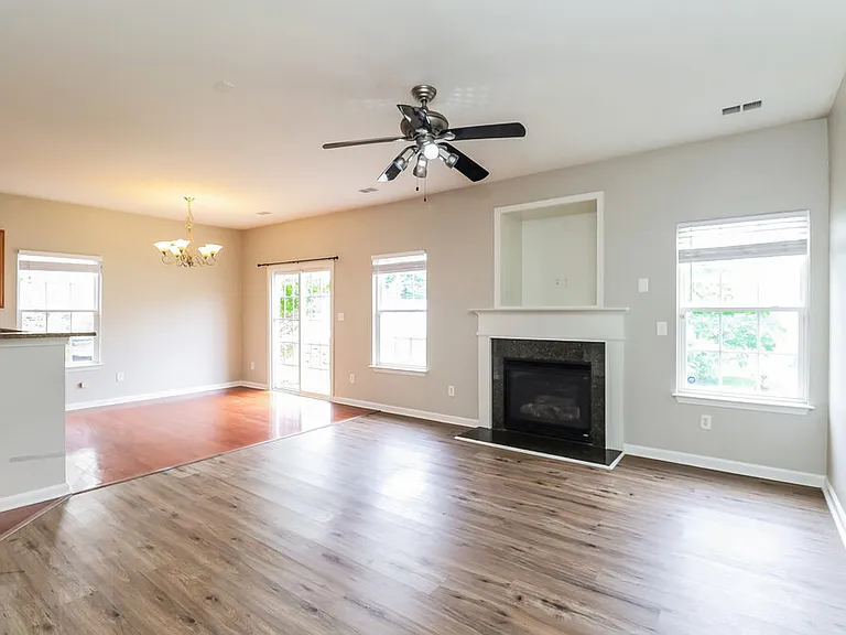 6415 Glenolden Dr — Photo 6