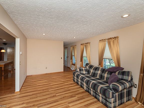 3rd image of 7456 Hidden Glen Dr