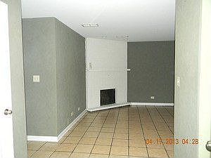 3rd image of 2029-31 Belmont Ct