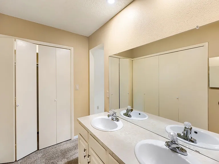 3202 Springridge Dr — Photo 17