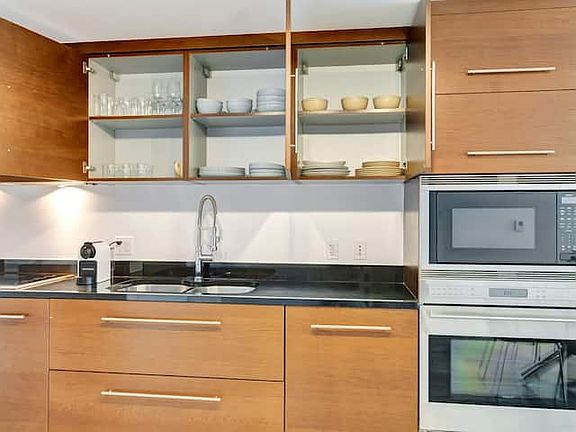 5th image of 485 Brickell Ave APT 4911