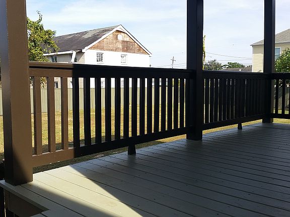 covered rear porch