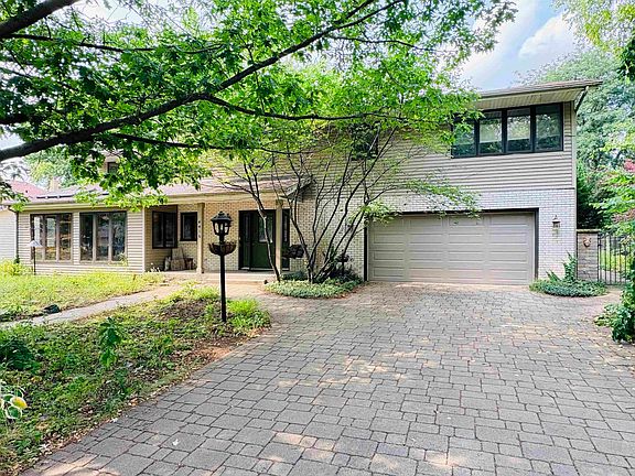 2nd image of 4416 Eaton Dr
