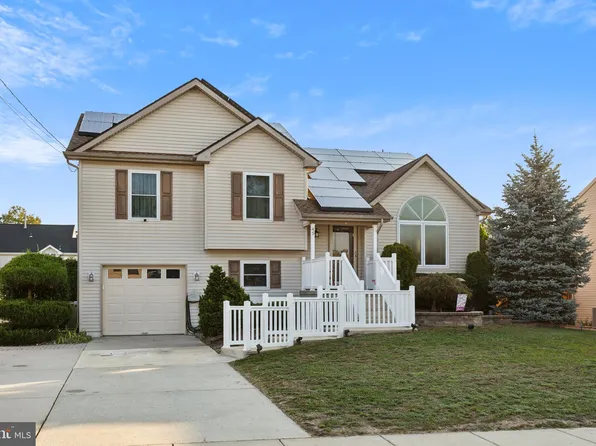 45 E Landing Rd, Blackwood, NJ 08012