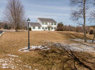 S93W31568 Gena Dr, Mukwonago, WI 53149