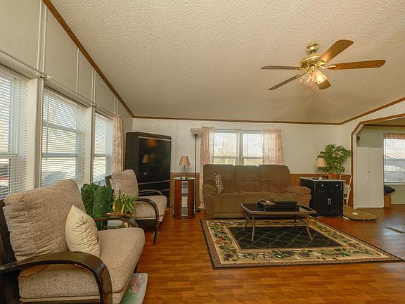 2nd image of 1947 Campground Rd