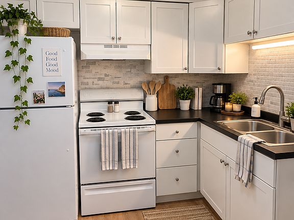 2nd image of 15 Pleasant St #15A