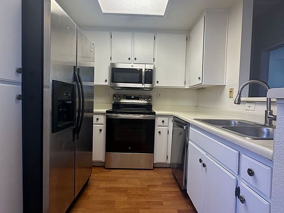 5th image of 1950 Camino De La Reina Unit 308