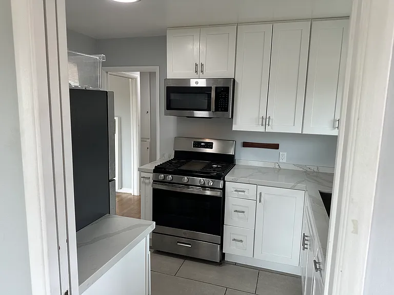 1216 Huntington Dr #D — Photo 4