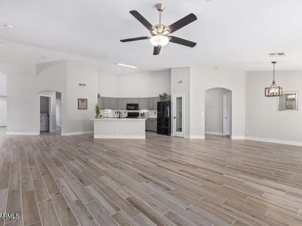 10417 E EL MORO Avenue, Mesa, AZ 85208