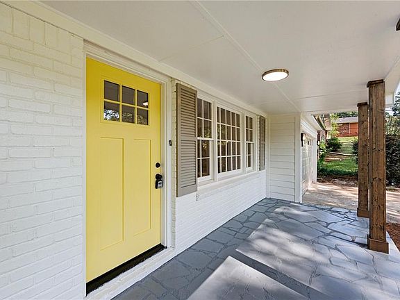 3rd image of 1690 Virginia Cir SW