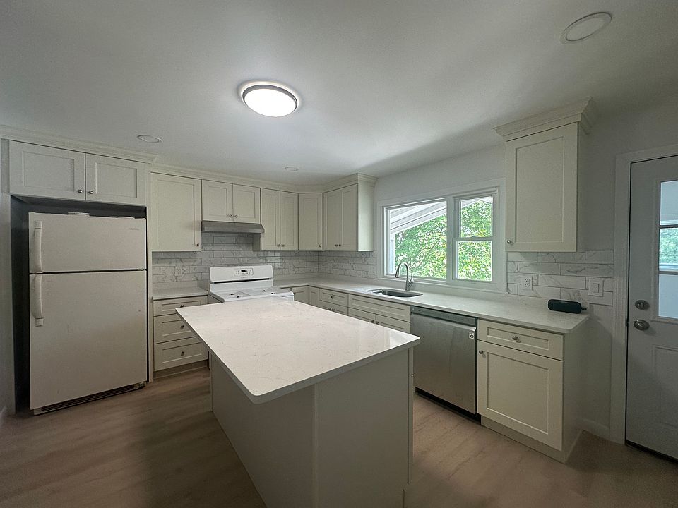 1st image of 322 Kenrick St